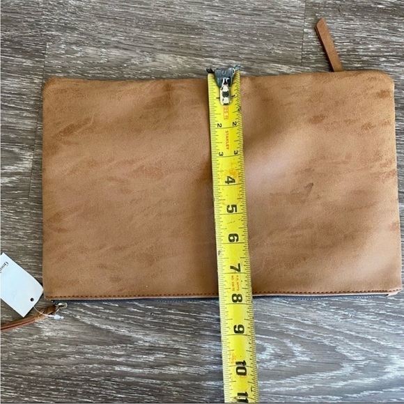 GoodFellow faux leather pouch bag.NWT - Picture 4 of 7